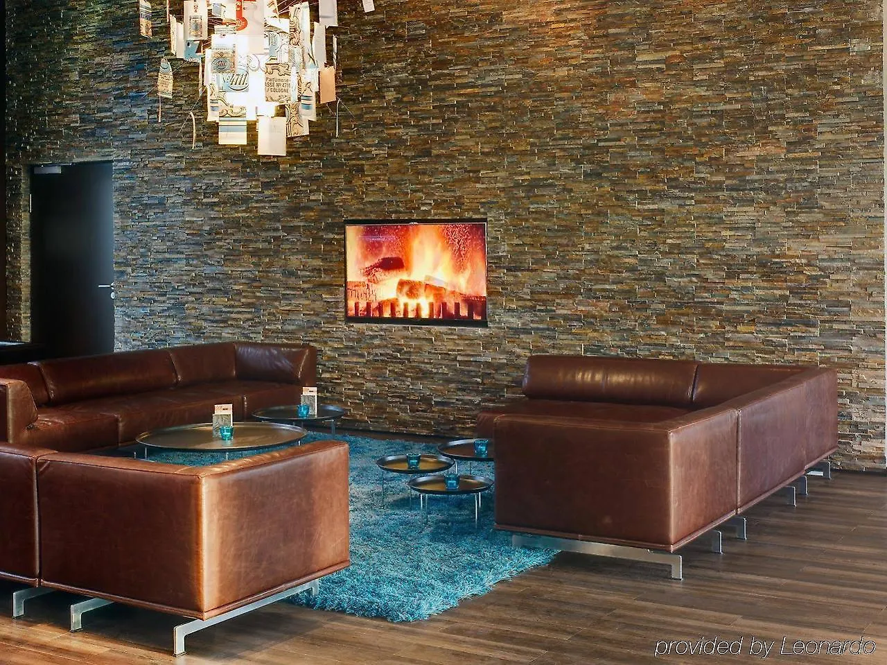 Motel One Koeln-Altstadt 3*, Кёльн