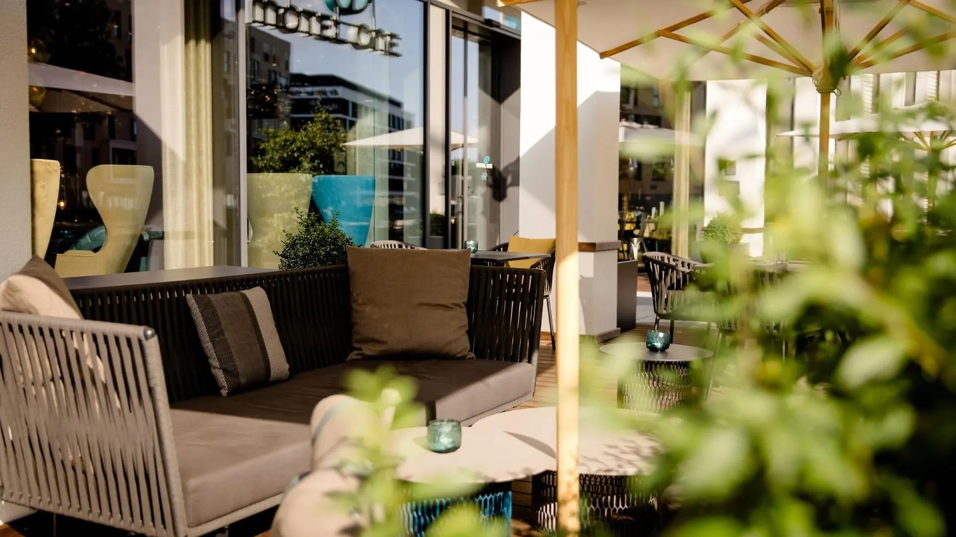 Motel One Koeln-Altstadt Отель