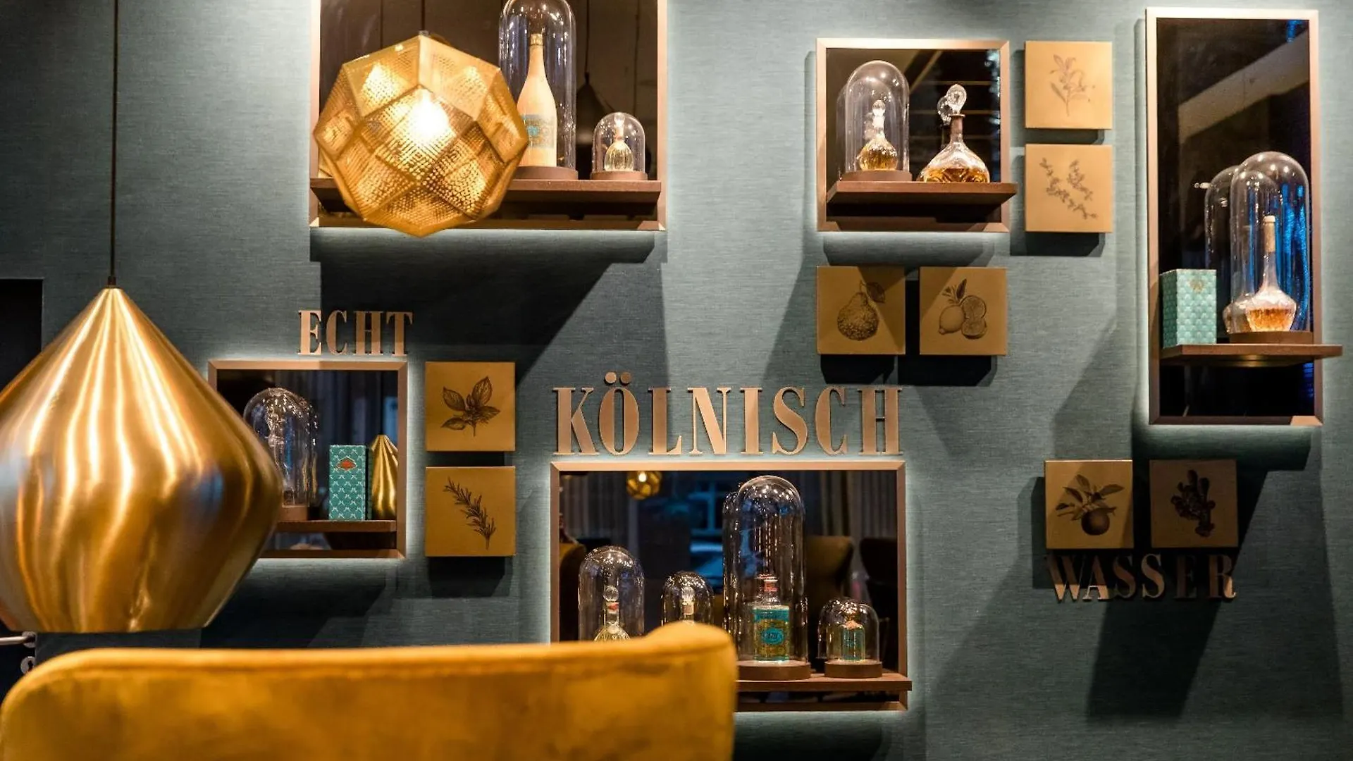 Motel One Koeln-Altstadt 3*, Кёльн
