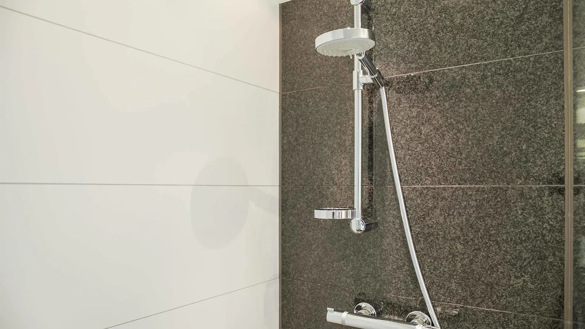 Motel One Koeln-Altstadt Кёльн