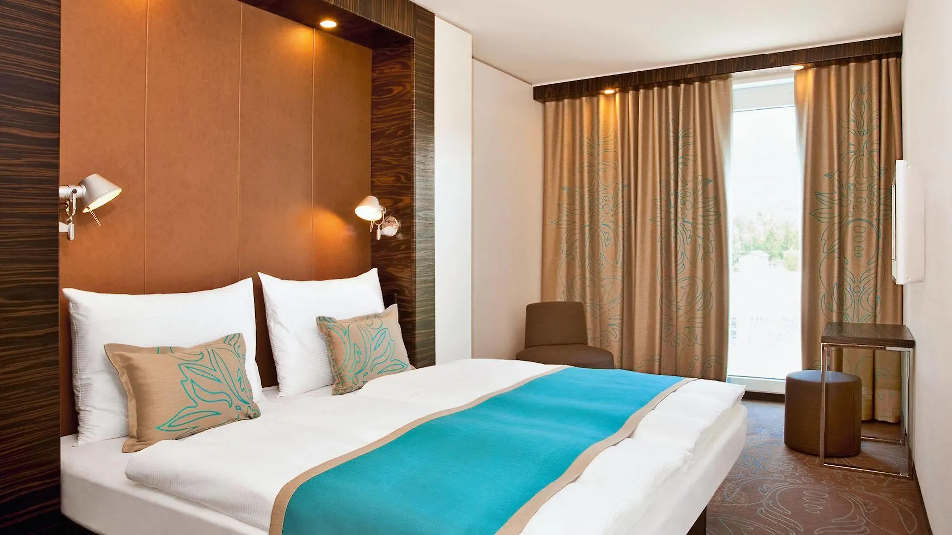 Motel One Koeln-Altstadt 3*, Кёльн Германия